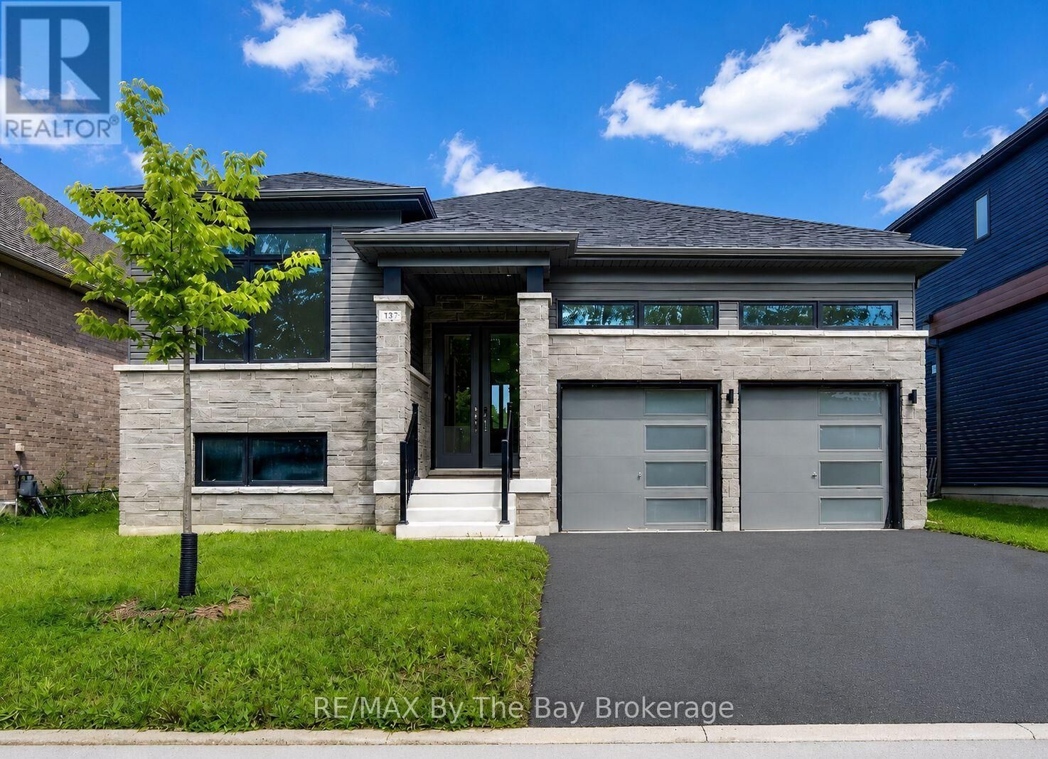 Property Photo:  232 Ramblewood Drive  ON L9Z 0L6 