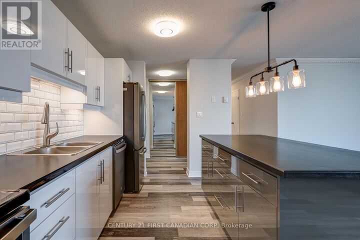 Property Photo:  45 Pond Mills Road 1014  ON N5Z 4W5 