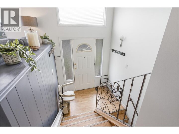 Property Photo:  908 Renfrew Avenue  BC V2B 3X5 
