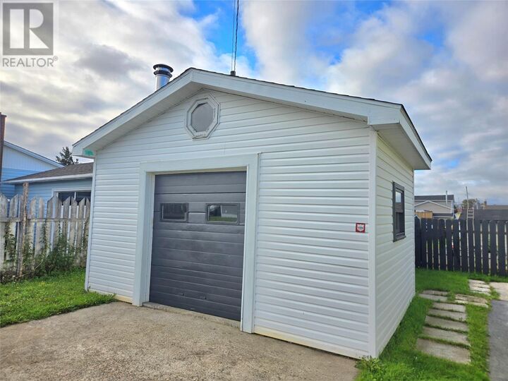 Property Photo:  7 Coopers Avenue  NL A2B 1G8 