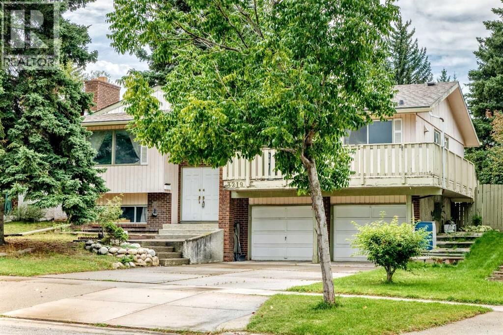 Property Photo:  3219 Palliser Drive Southwest  AB T2V 1S2 