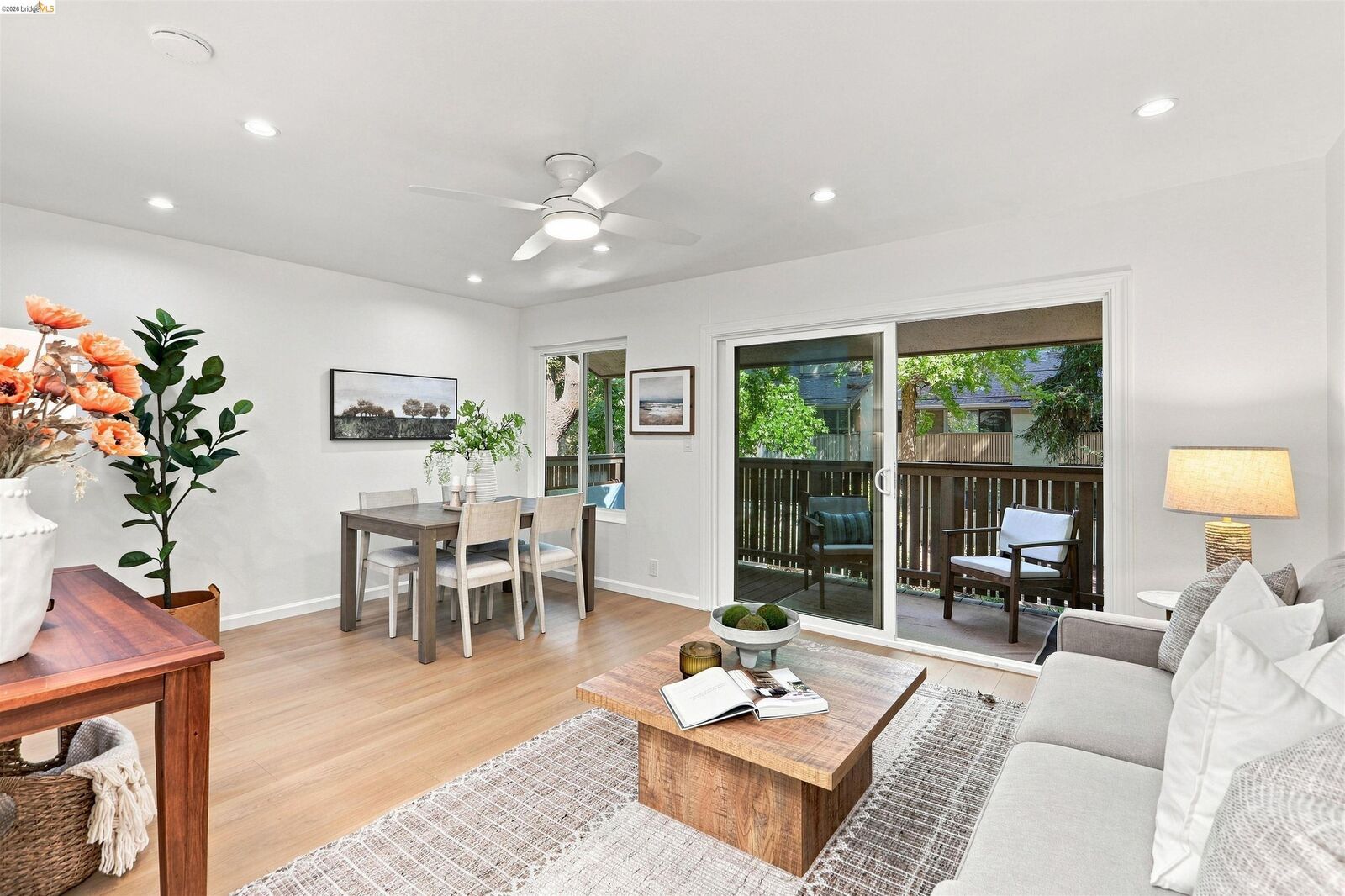 Property Photo: 2704 Oak Rd 75 CA 94597