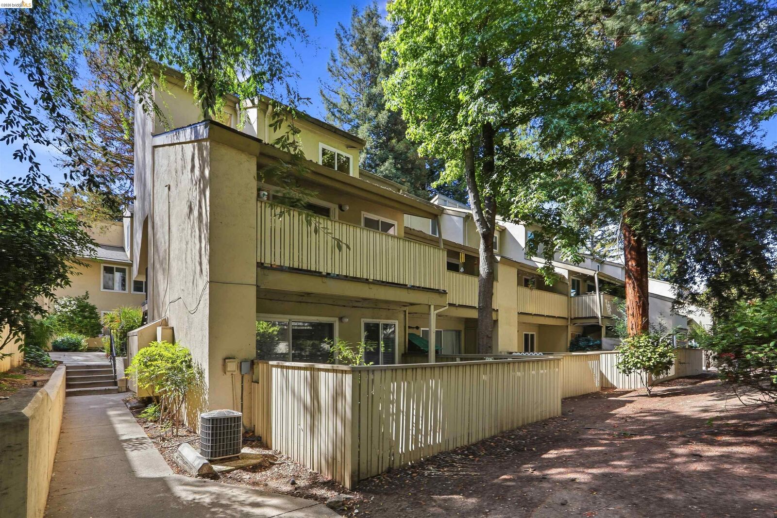Property Photo:  2704 Oak Rd 75  CA 94597 