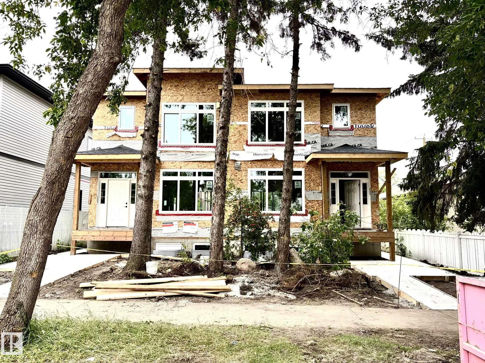 Property Photo:  12909 69 Street NW  AB T5C 0H3 