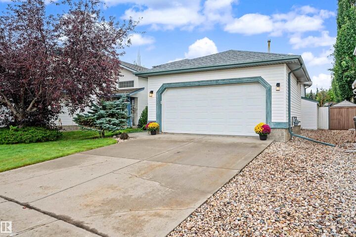 Property Photo:  142 Foxboro Way  AB T8A 5Y6 