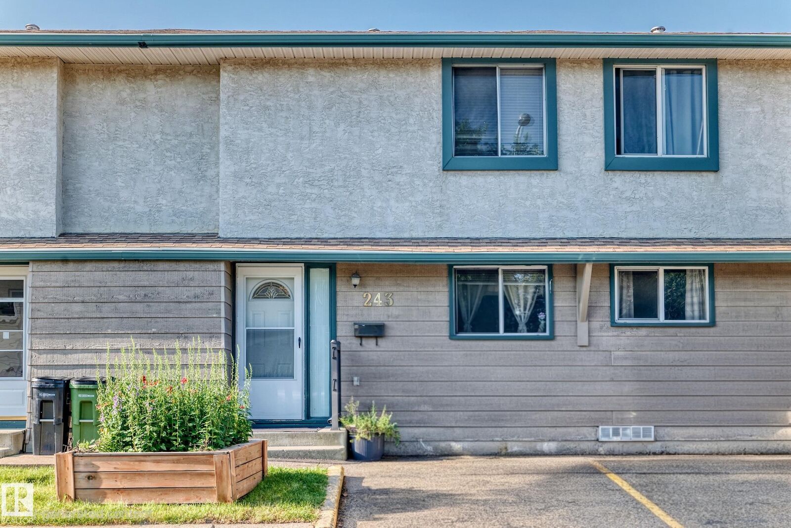 Property Photo:  243 Abbotsfield Road NW  AB T5W 4S9 