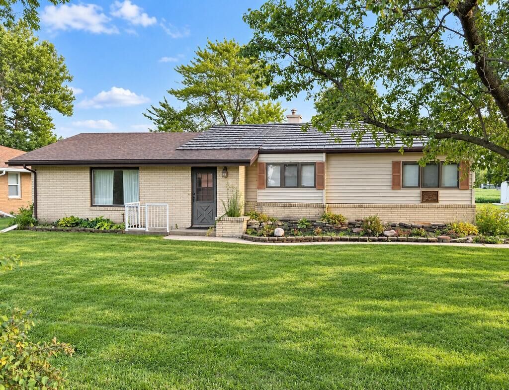 Property Photo:  3213 5th Ave N  IA 50501 
