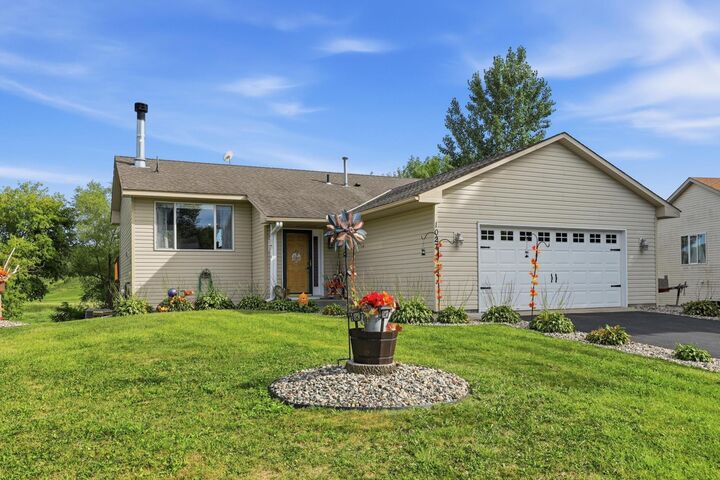Property Photo:  1027 Meadow Street  MN 55322 