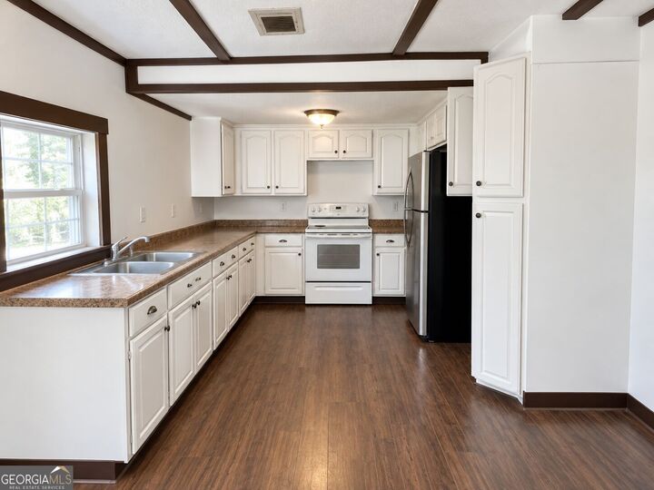 Property Photo:  2392 Hancock Drive  GA 30025 