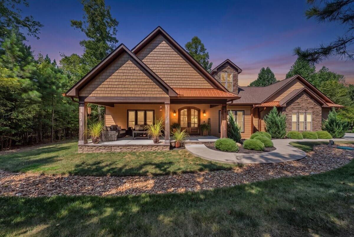Property Photo:  670 Cherokee Path  TN 37347 