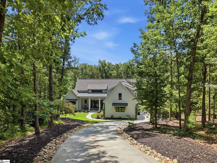 Property Photo:  511 Oakdale Lane  SC 29672 
