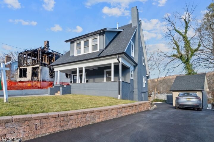 Property Photo:  16 Old Short Hills Road 1  NJ 07041 