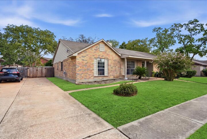 Property Photo:  19414 Lazy Valley Drive  TX 77449 