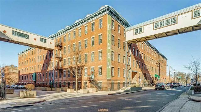 Property Photo: 186 Wayne St 320 NJ 07302
