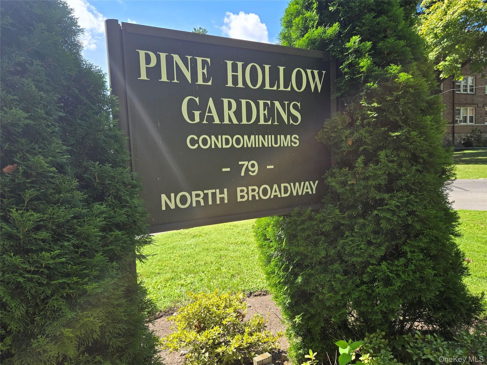 Property Photo:  79 N Broadway D2  NY 10603 