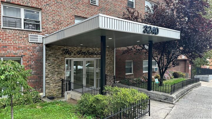 Property Photo: 3240 Riverdale Avenue 3J NY 10463