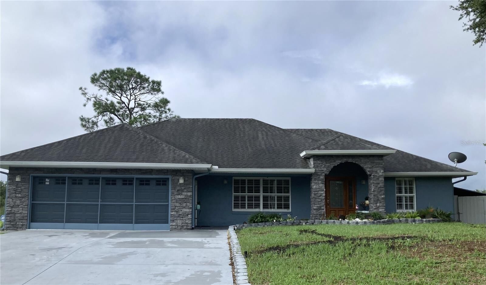 Property Photo:  28116 Lois Drive  FL 32778 