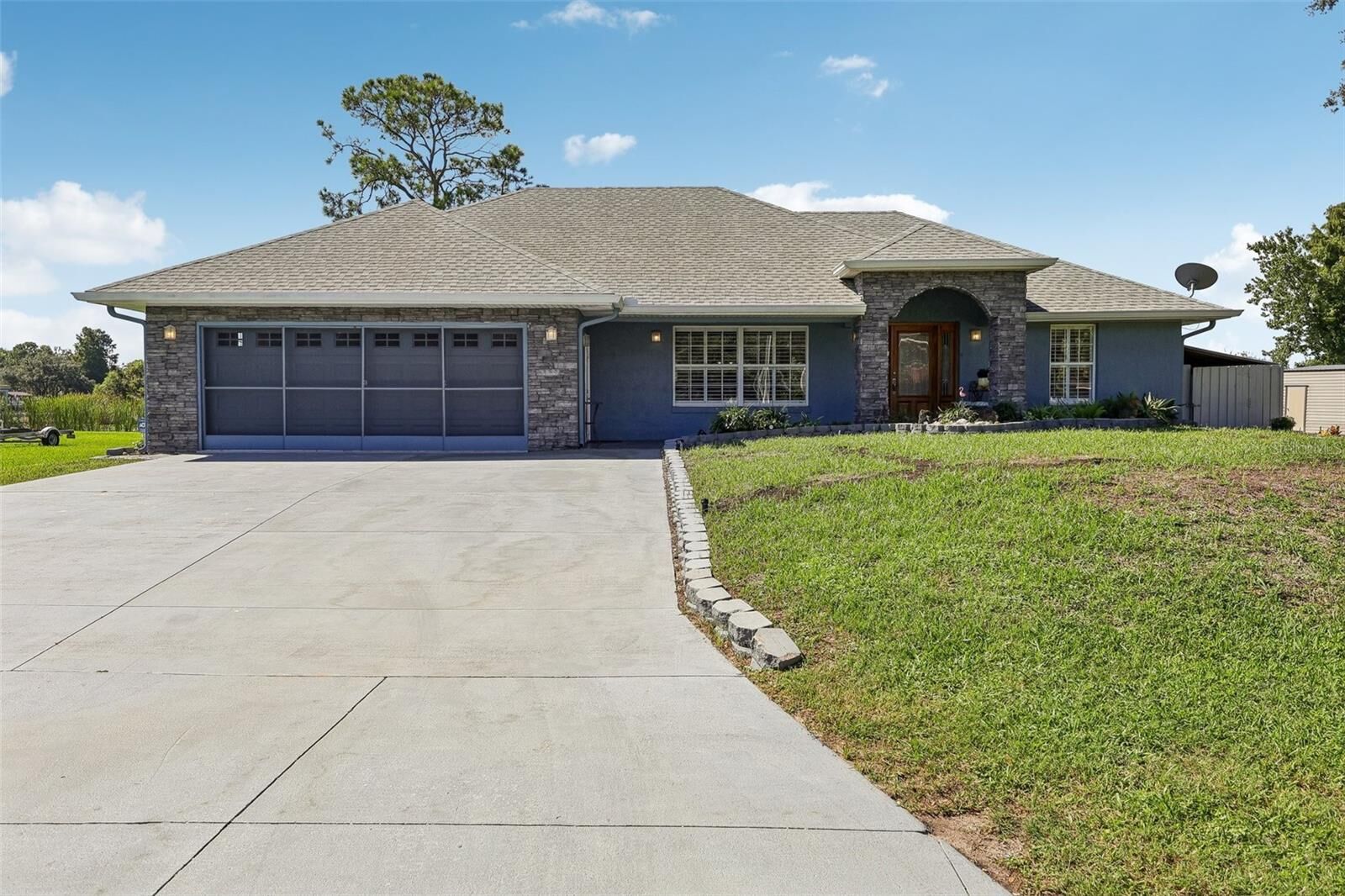Property Photo:  28116 Lois Drive  FL 32778 