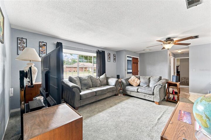 Property Photo:  547 Everett Street  FL 32725 