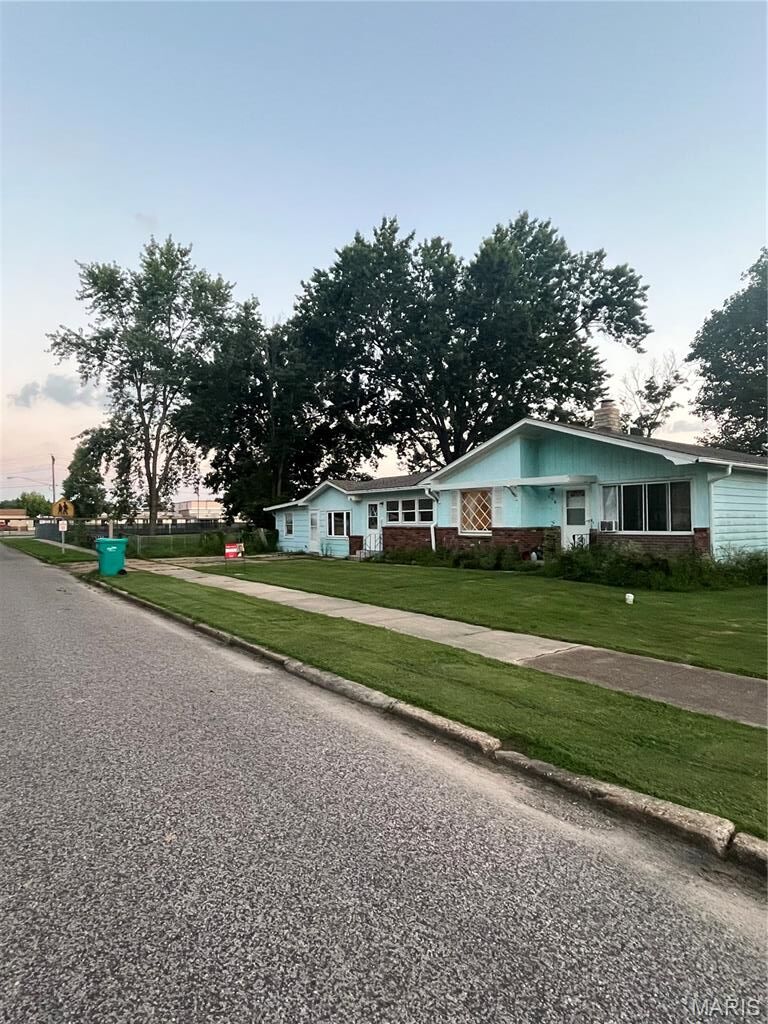 Property Photo:  716 S Bond Street Street  MO 65453 