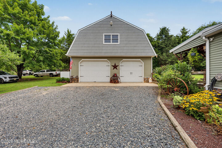 Property Photo:  2 Woodruff Road  NJ 08533 