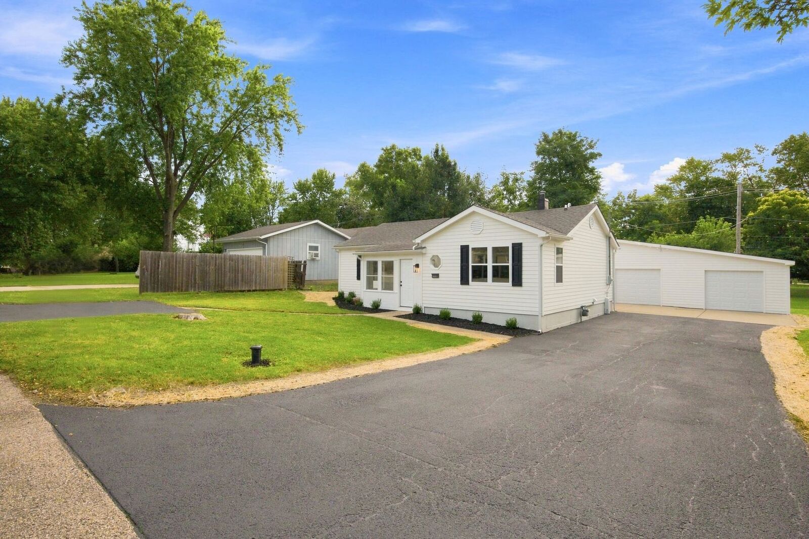 Property Photo: 36891 N Carol Lane IL 60046