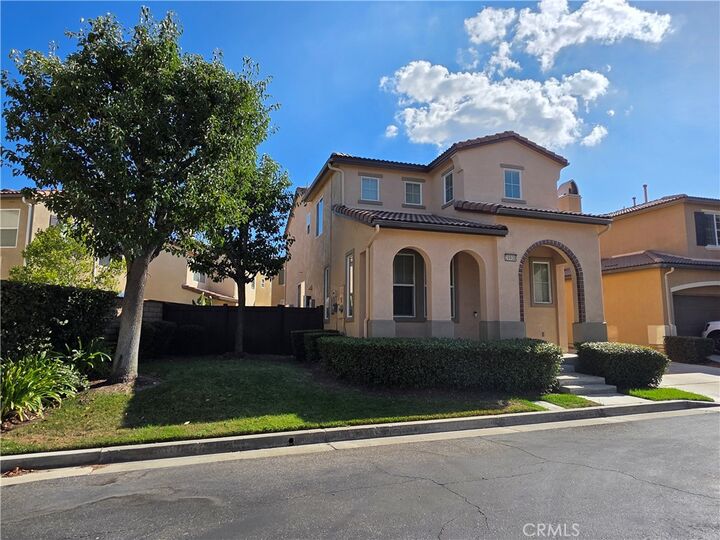Property Photo:  28930 Via Adelena  CA 91354 