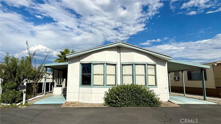 Property Photo:  530 W Devonshire 36  CA 92543 