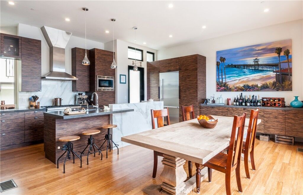 Property Photo: 1103 Cypress Avenue CA 90254