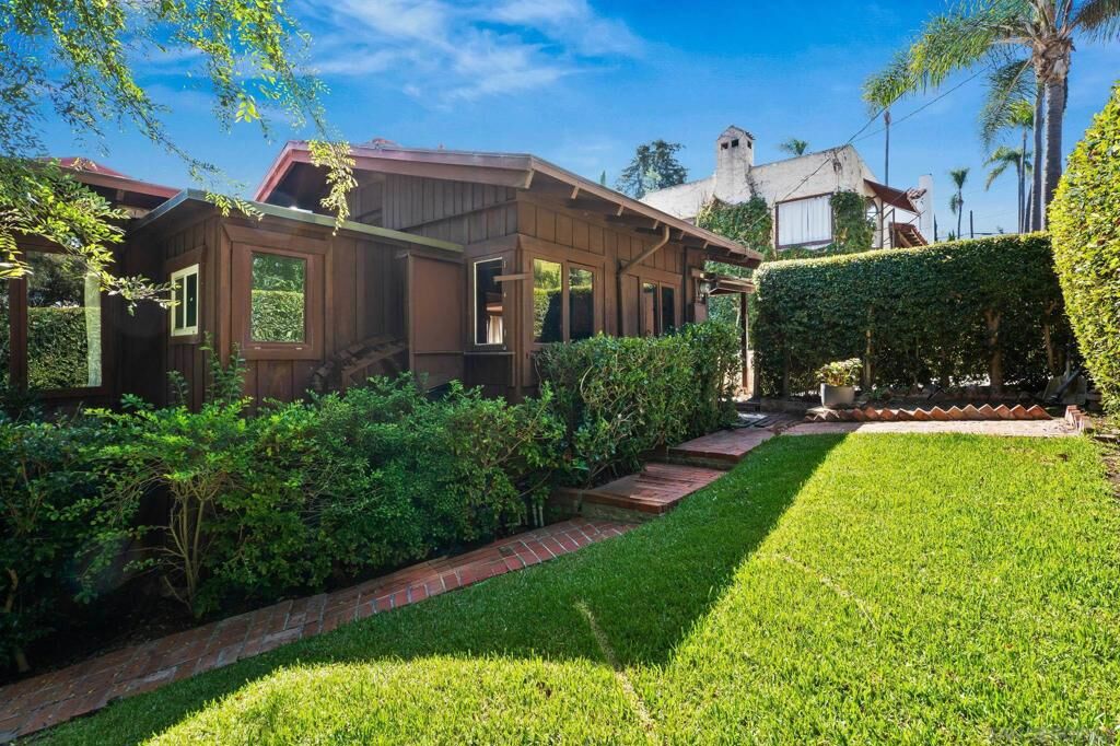 Property Photo:  4277 Jackdaw  CA 92103 
