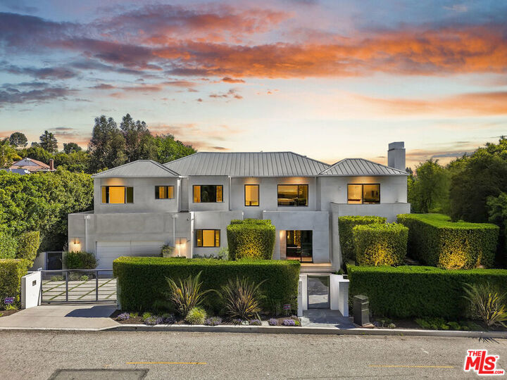 Property Photo:  1116 Linda Flora Drive  CA 90049 