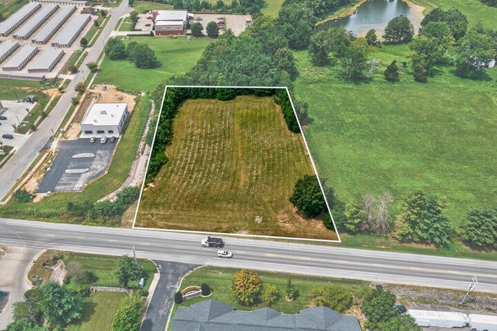 Property Photo: 2355 Highway 31 W TN 37188