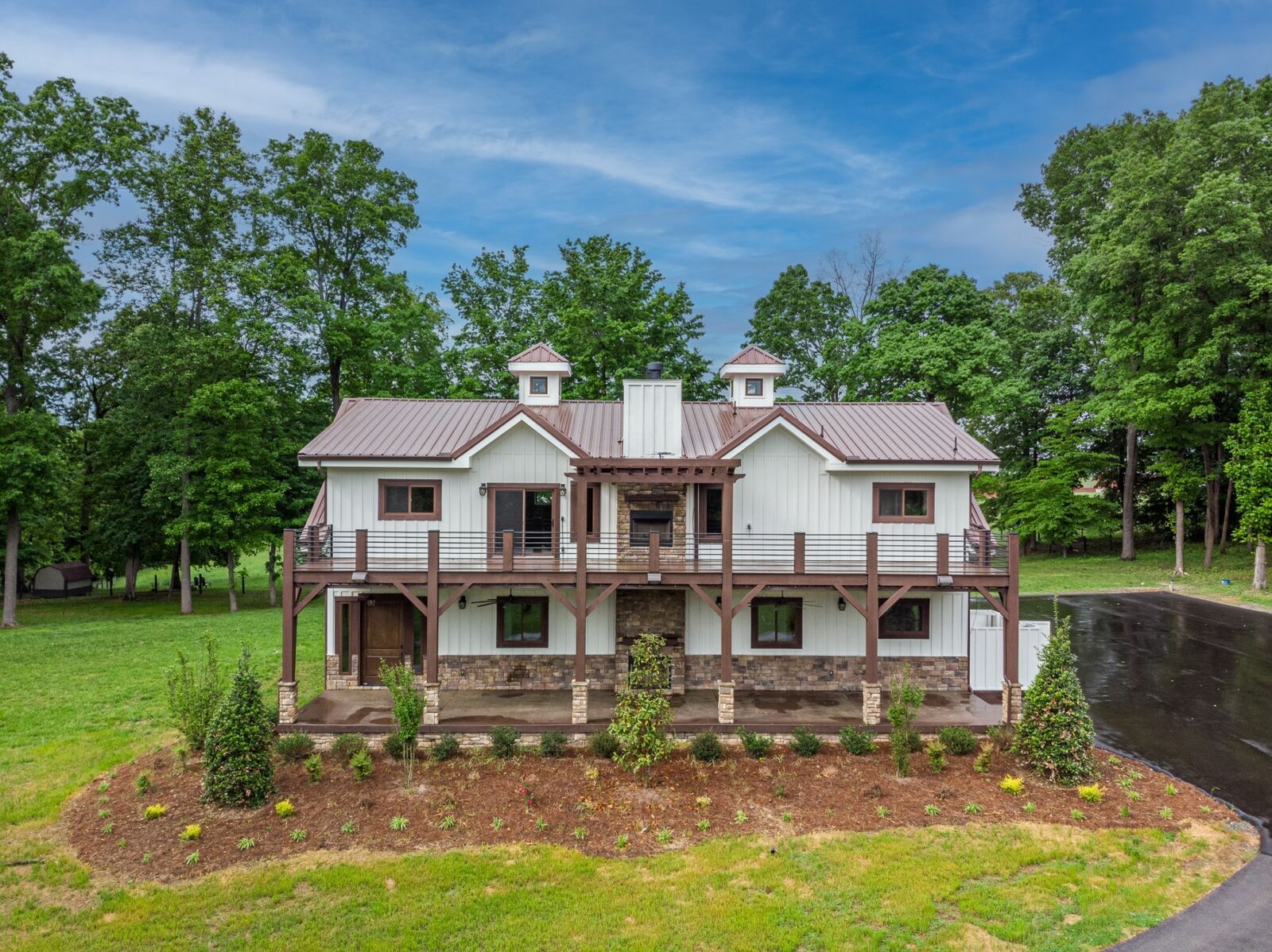 Property Photo:  1224 Hangar Rd  TN 37172 