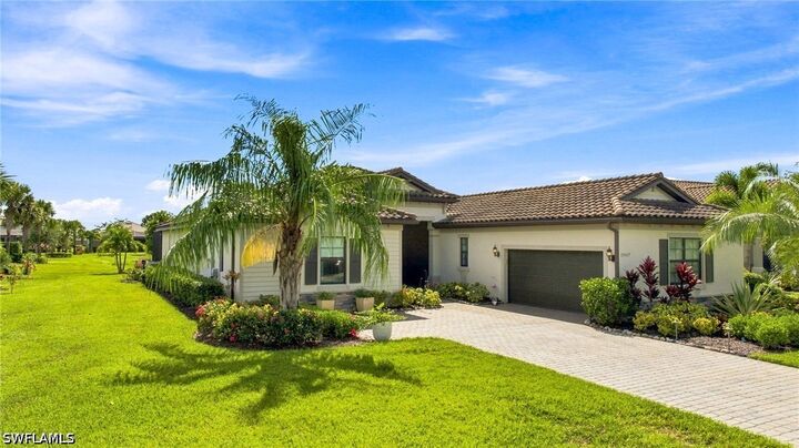 Property Photo: 19107 Elmdale Way FL 33928