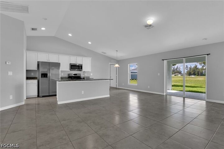Property Photo:  1736 NE 1st Avenue  FL 33909 