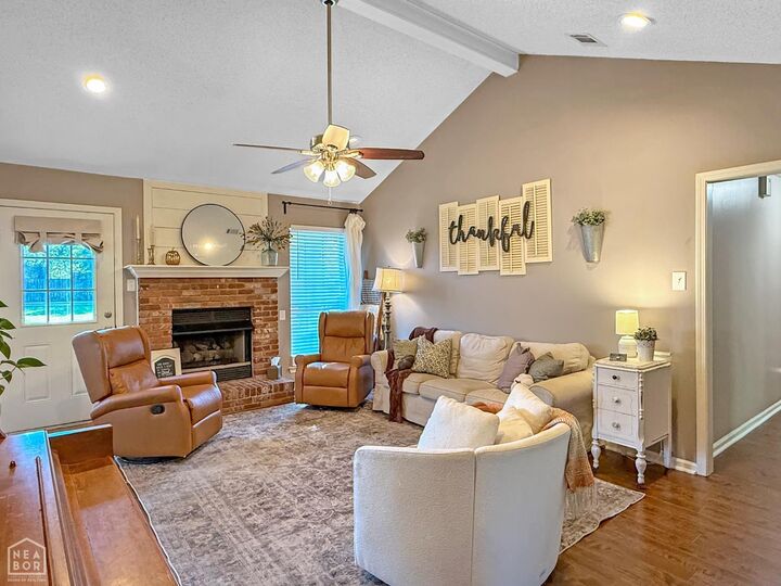 Property Photo:  12 Chad Ct  AR 72023 