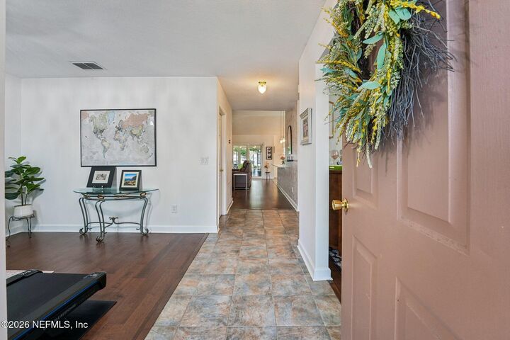 Property Photo: 12456 Red Mill Court FL 32224