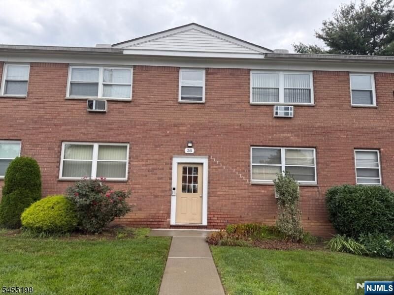 Property Photo:  36 Knox Terrace 1C  NJ 07470 