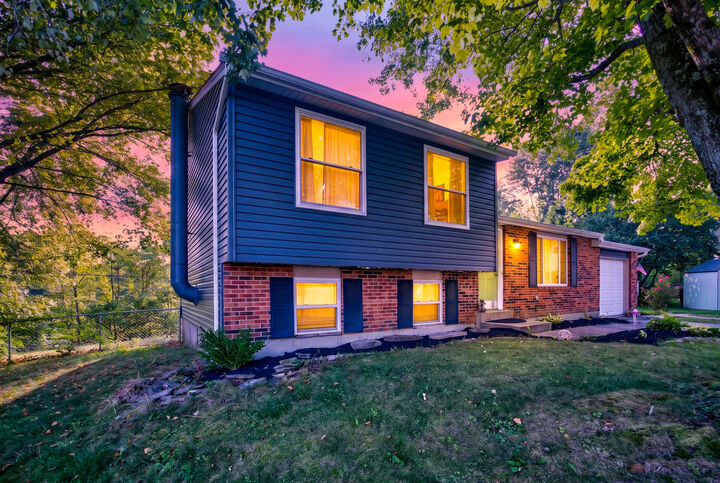 Property Photo: 6194 Ridewood Court KY 41005
