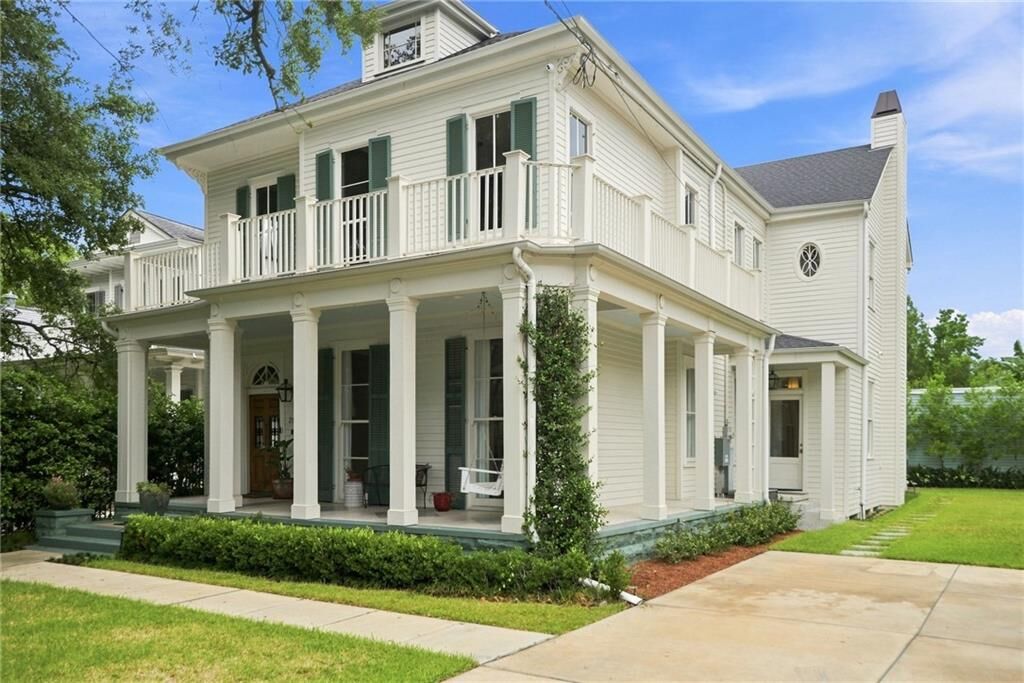 Property Photo:  2909 Ursulines Avenue  LA 70119 