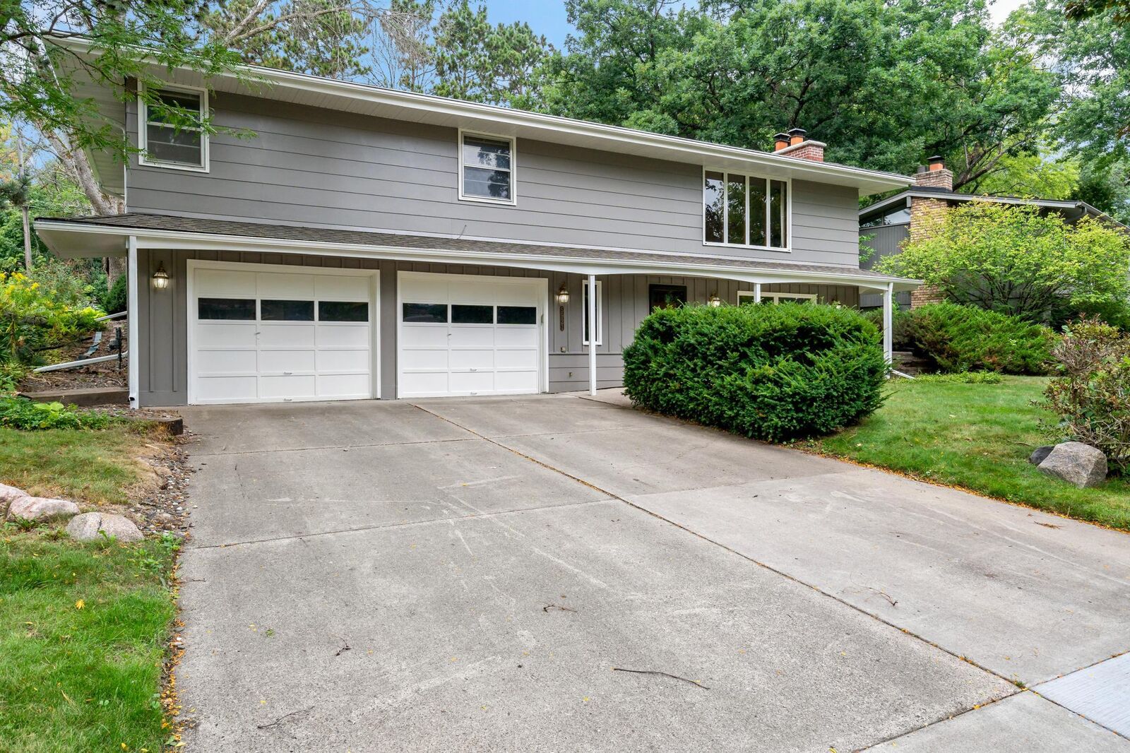 Property Photo: 5921 Wisconsin Circle N MN 55428