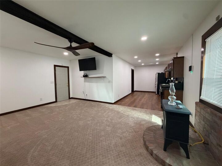 Property Photo:  1368 County Road 45080  TX 75473 