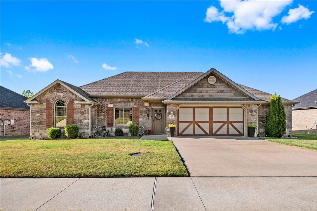 Property Photo:  593 Parkside Cove  AR 72764 