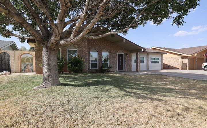 Property Photo:  4221 Everglade Ave  TX 79762 