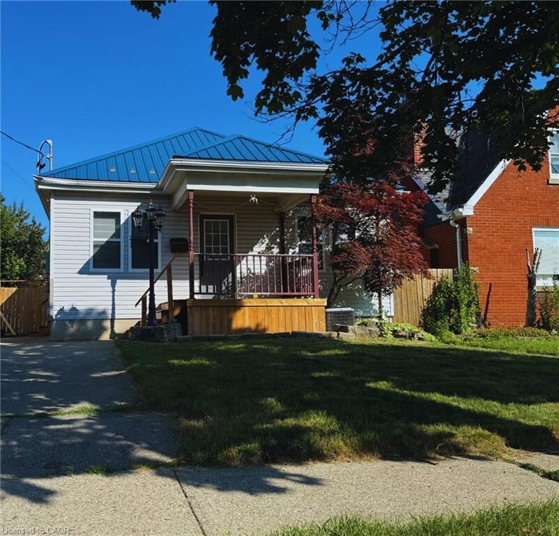 Property Photo: 63 Mintern Avenue ON N3S 1L2