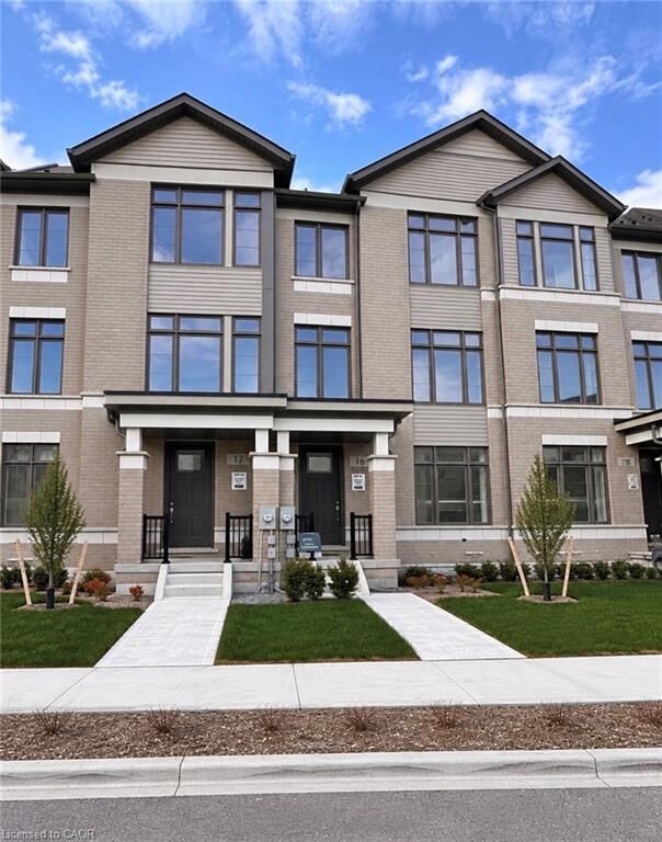Property Photo:  10 Freedom Crescent 16  ON L0R 1W0 