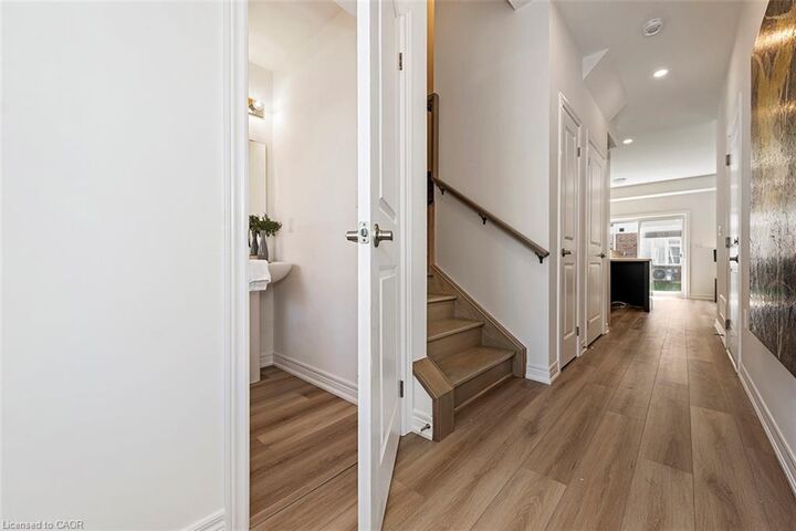 Property Photo:  205 Thames Way 29  ON L0R 1W0 
