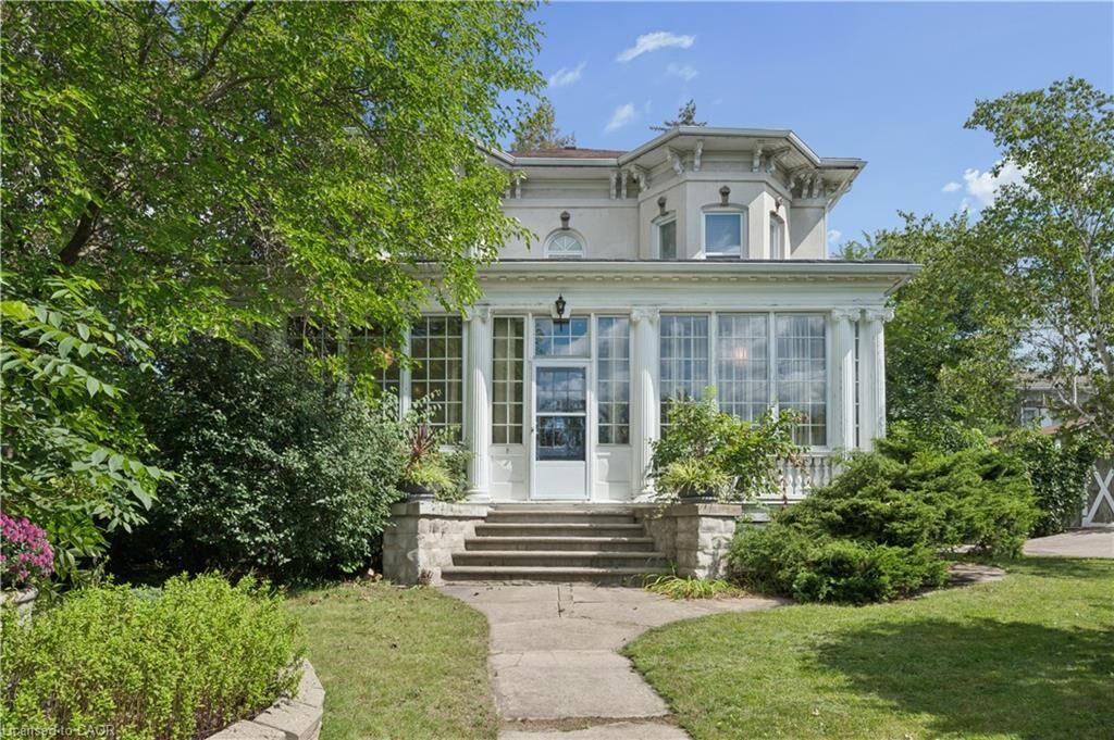 Property Photo:  66 Park Hill Road E  ON N1R 1P7 