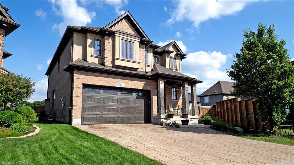 Property Photo:  537 Millstream Drive  ON N2K 0E2 