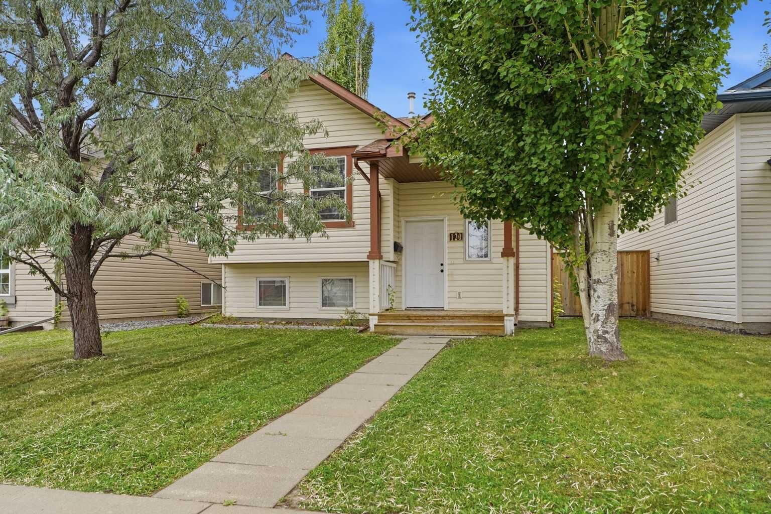 Property Photo:  120 Kentwood Drive  AB T4P 0A5 